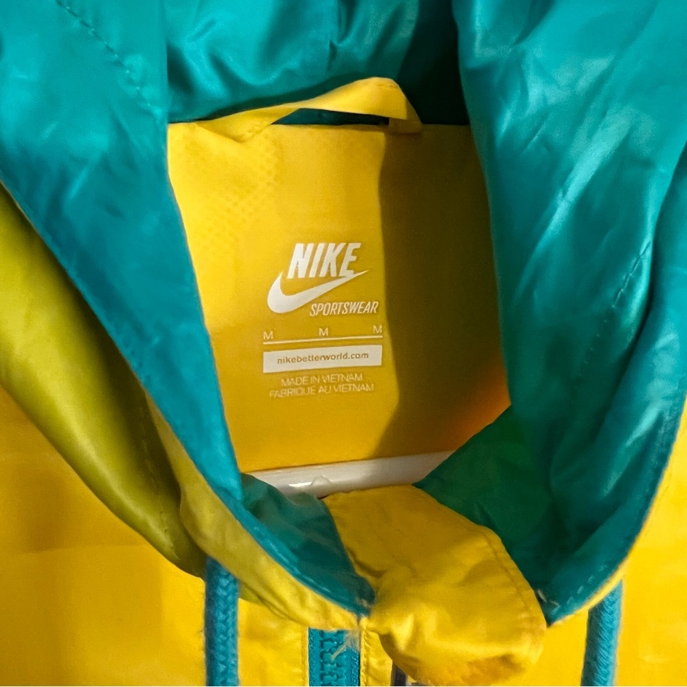 Nike Windrunner Women's Jacket - image 3